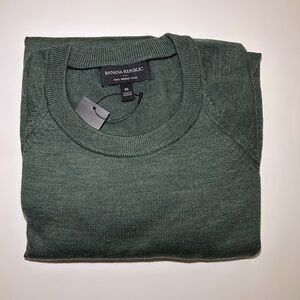 Banana Republic Men's Rainforest Green Merino Wool Sweater